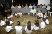 Reunião do prefeito com pais no Residencial 2000