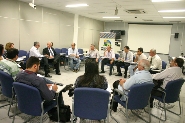 Prefeito reúne-se com superintendência e gerentes da CEF para discutir projetos