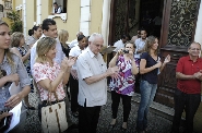 Câmara Municipal recebe primeira placa de identificação de bens tombados e inventariados do município