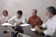 Prefeitura assina Termo de Cooperação com empresários da cidade