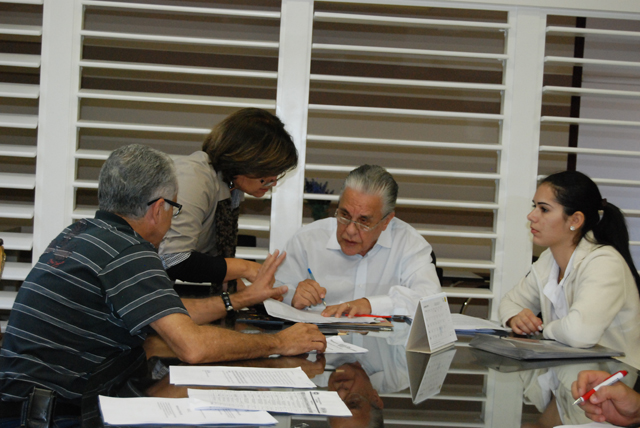 Paulo Mesquita reúne com equipes da Educação, Meio Ambiente, Settrans e Infraestrutura