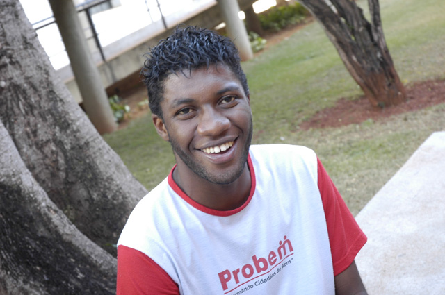 Lucas Tobias de Sousa, estudante do Probem prestou a prova da segunda etapa da Olimpíada Brasileira de Astronomia e Astronáutica. Foto: Francis do Prado