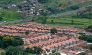 Prefeitura prepara entrega de casas para famílias de áreas de maior risco.