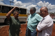 Prefeito Anderson Adauto visita obras