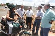 Prefeito Anderson Adauto visita obras