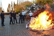 Guarda Municipal faz incineração de pipas e linhas com cerol