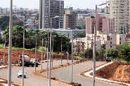 Iluminação pública é instalada no complexo viário do Parque do Fórum e OAB