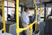 Novo modelo de ônibus coletivo é mostrado à comunidade